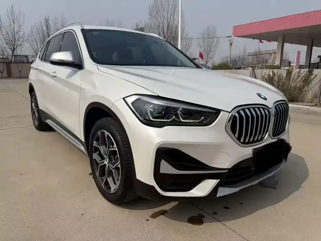 BMW X1 — фото 1