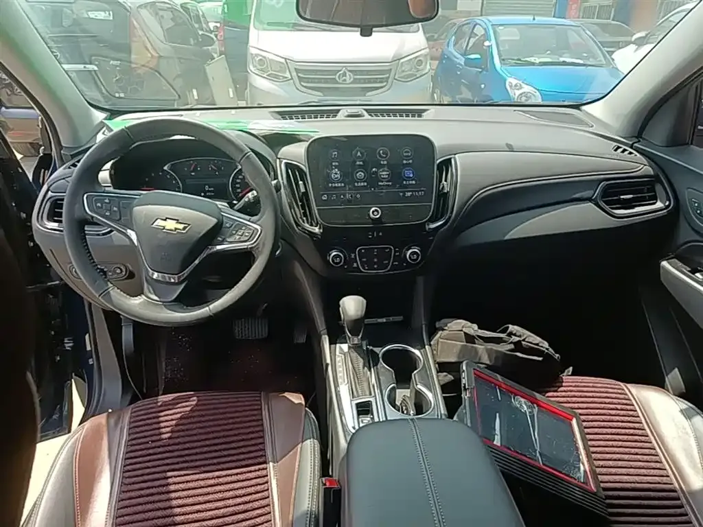Chevrolet Equinox 2023 из CN, фото 7