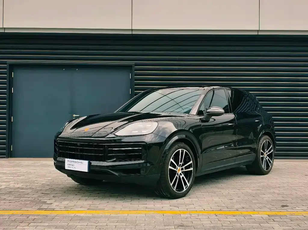 Porsche Cayenne — фото 1