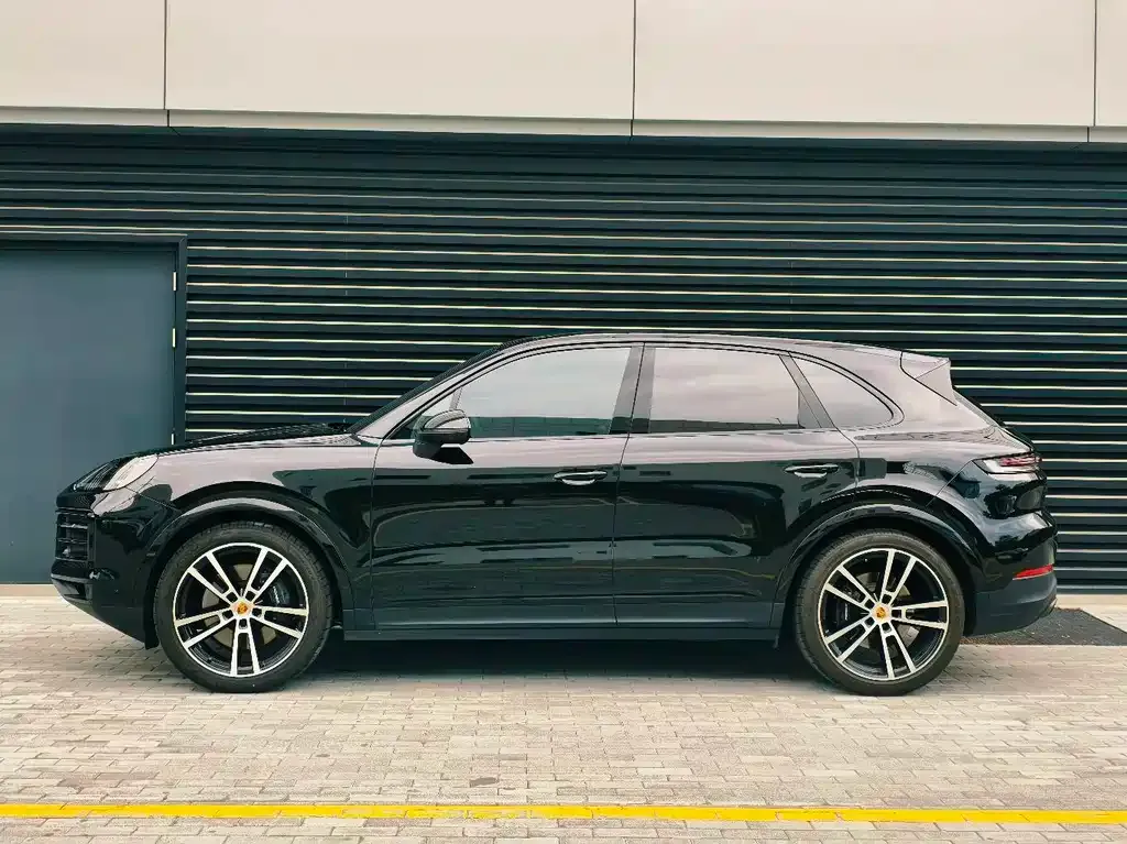 Porsche Cayenne — фото 7