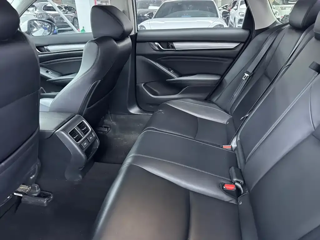 Honda Accord 2023 из CN, фото 3