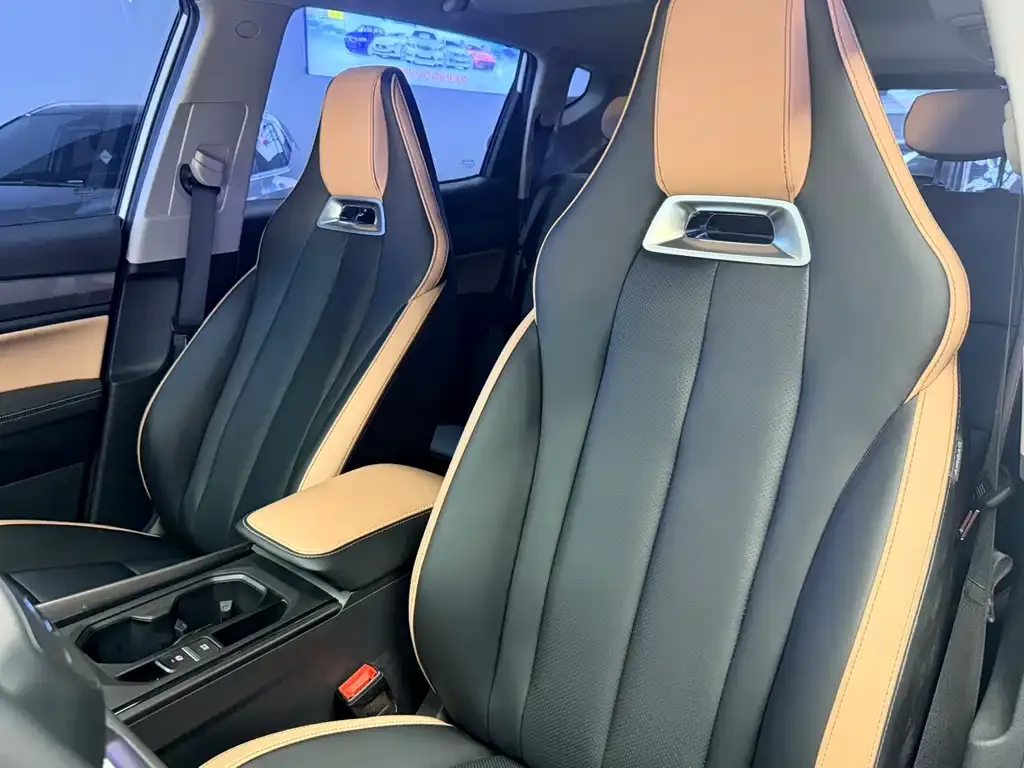 Geely Haoyue PRO 2025 из CN, фото 2