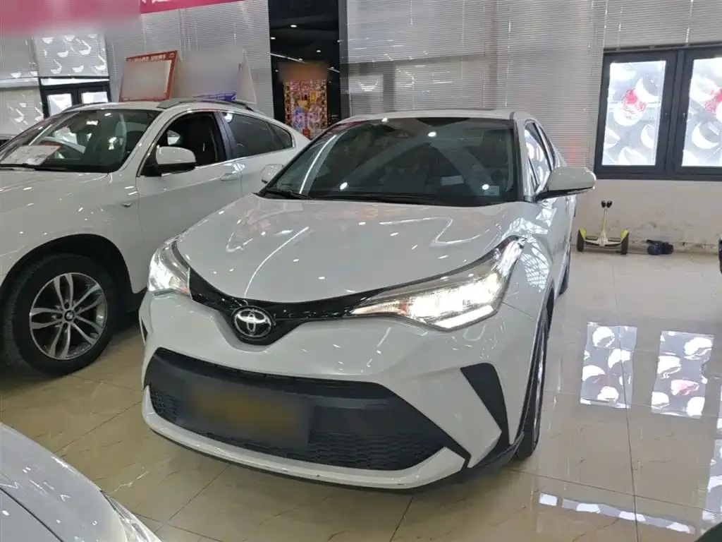 Toyota C-HR — фото 3