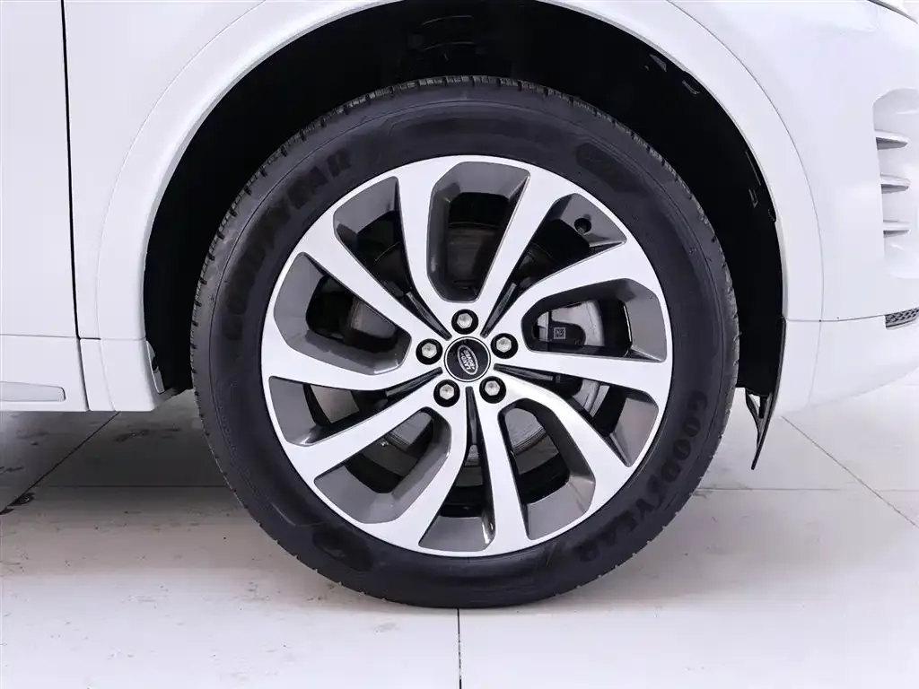 Land Rover Discovery Sport — фото 2