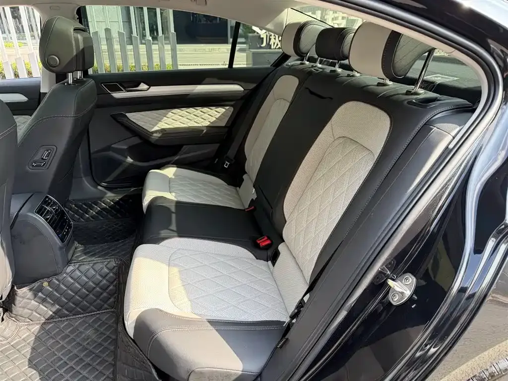 Volkswagen Magotan 2025 из CN, фото 5