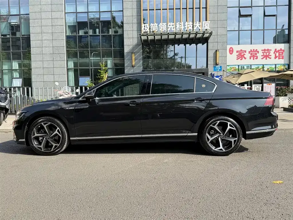 Volkswagen Magotan 2025 из CN, фото 8