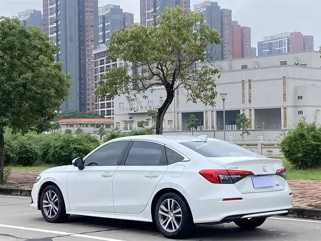 Honda Civic — фото 10