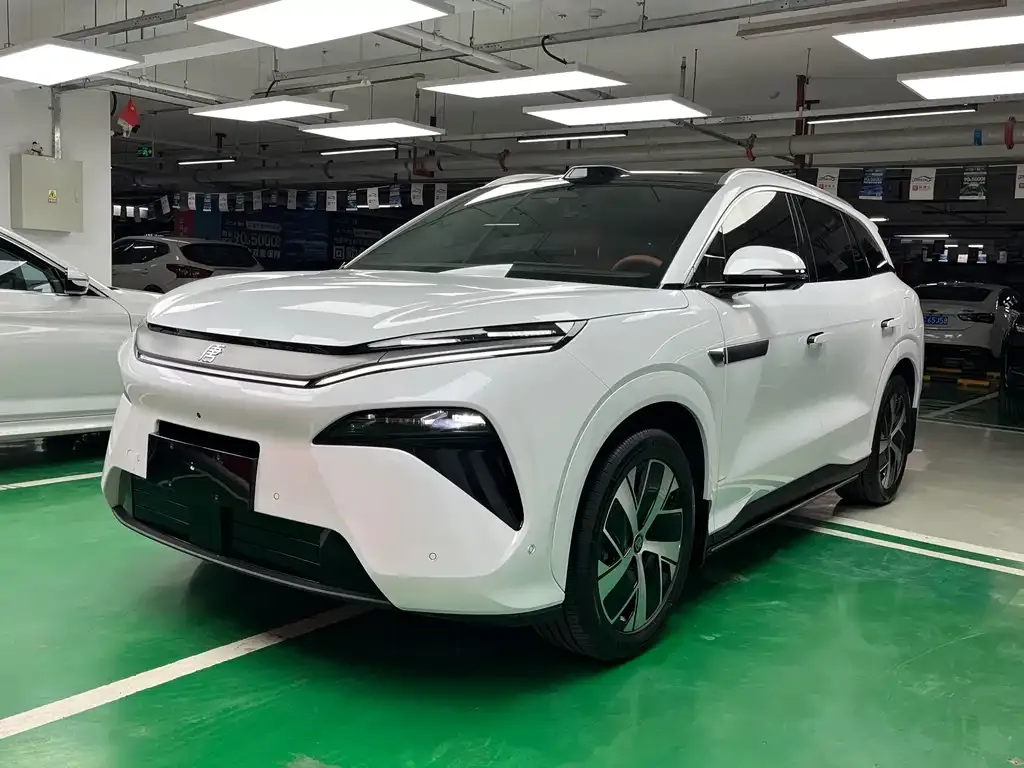 BYD Tang L
