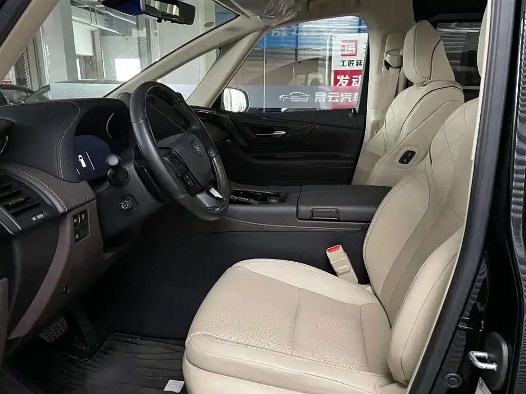 Toyota Vellfire — фото 6