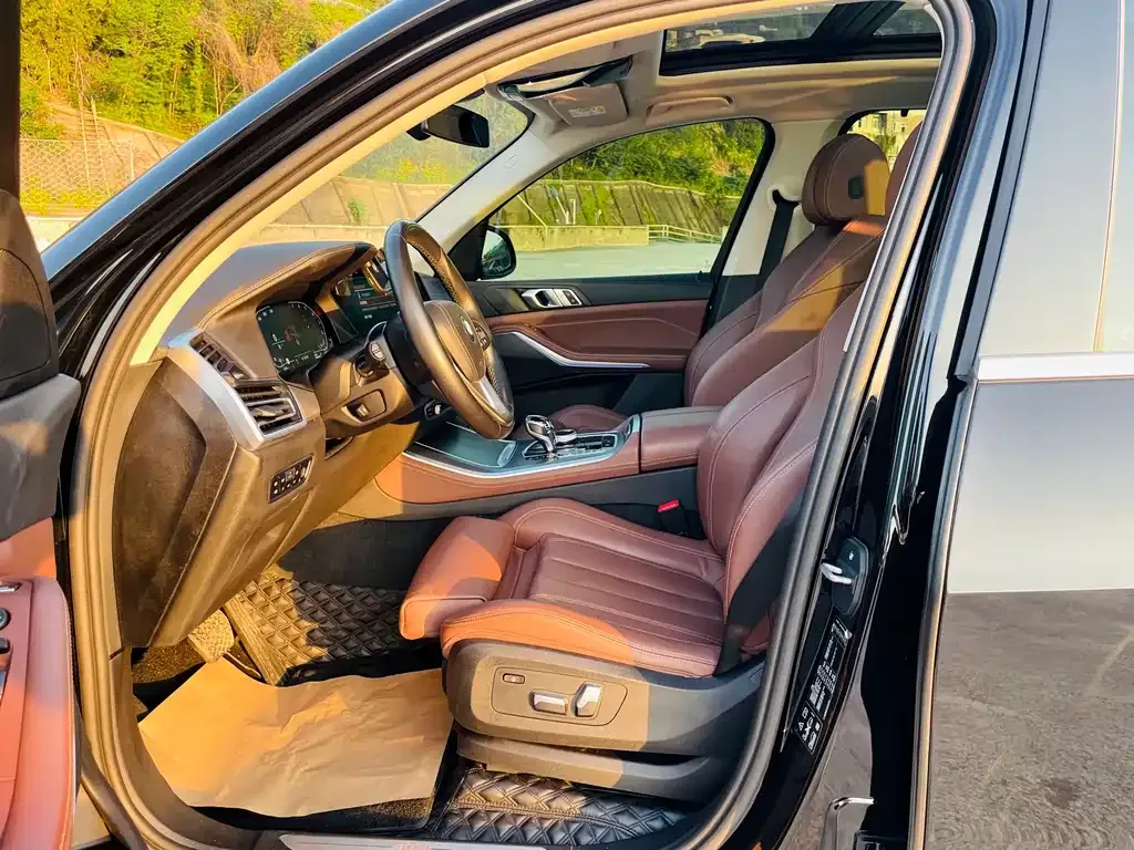 BMW X5 (Import) — фото 2