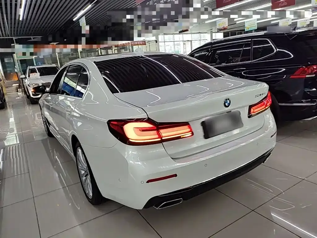BMW 5 Series — фото 4