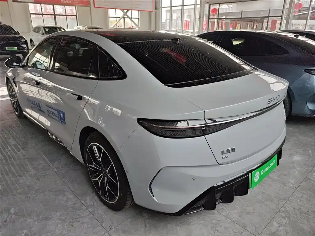 BYD Seal — фото 5