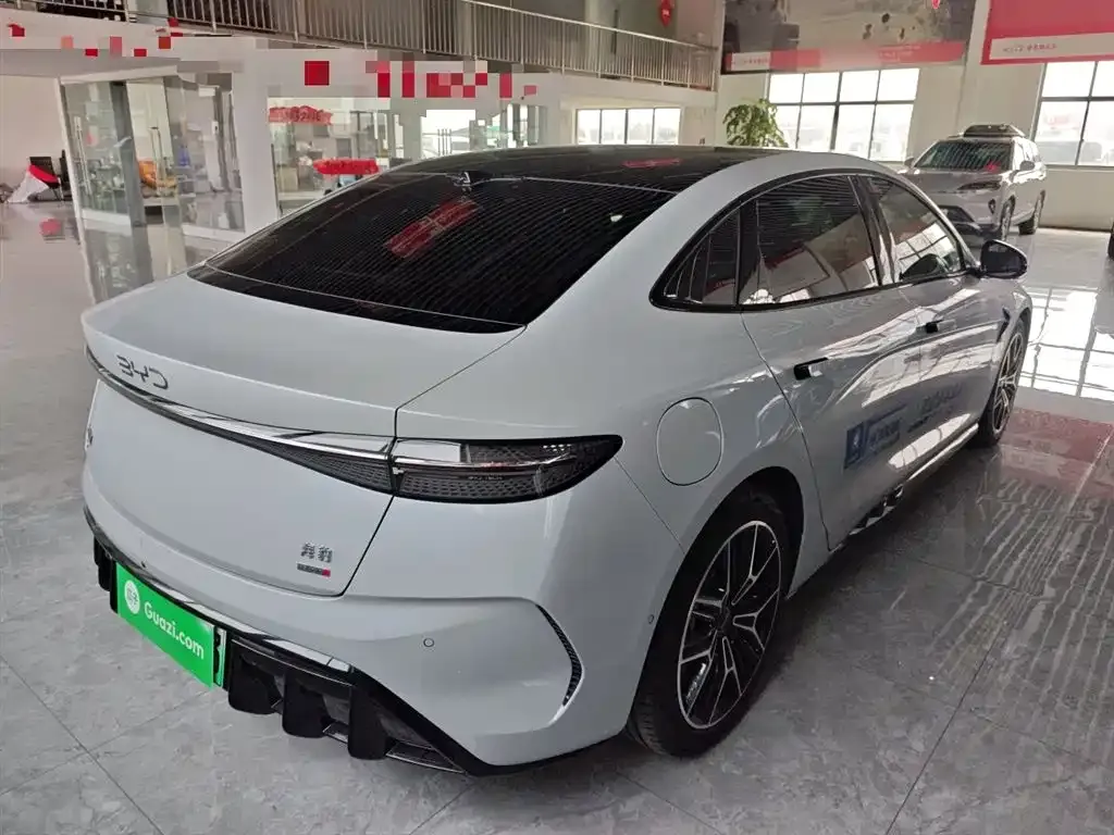 BYD Seal — фото 2