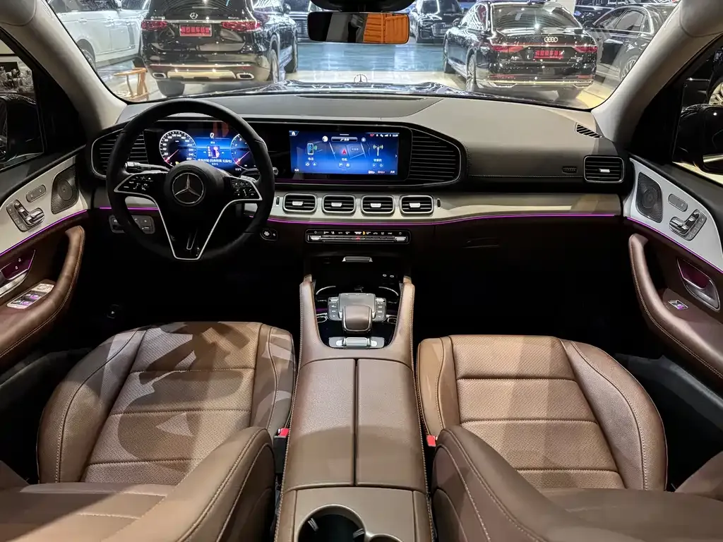 Mercedes-Benz GLS — фото 4