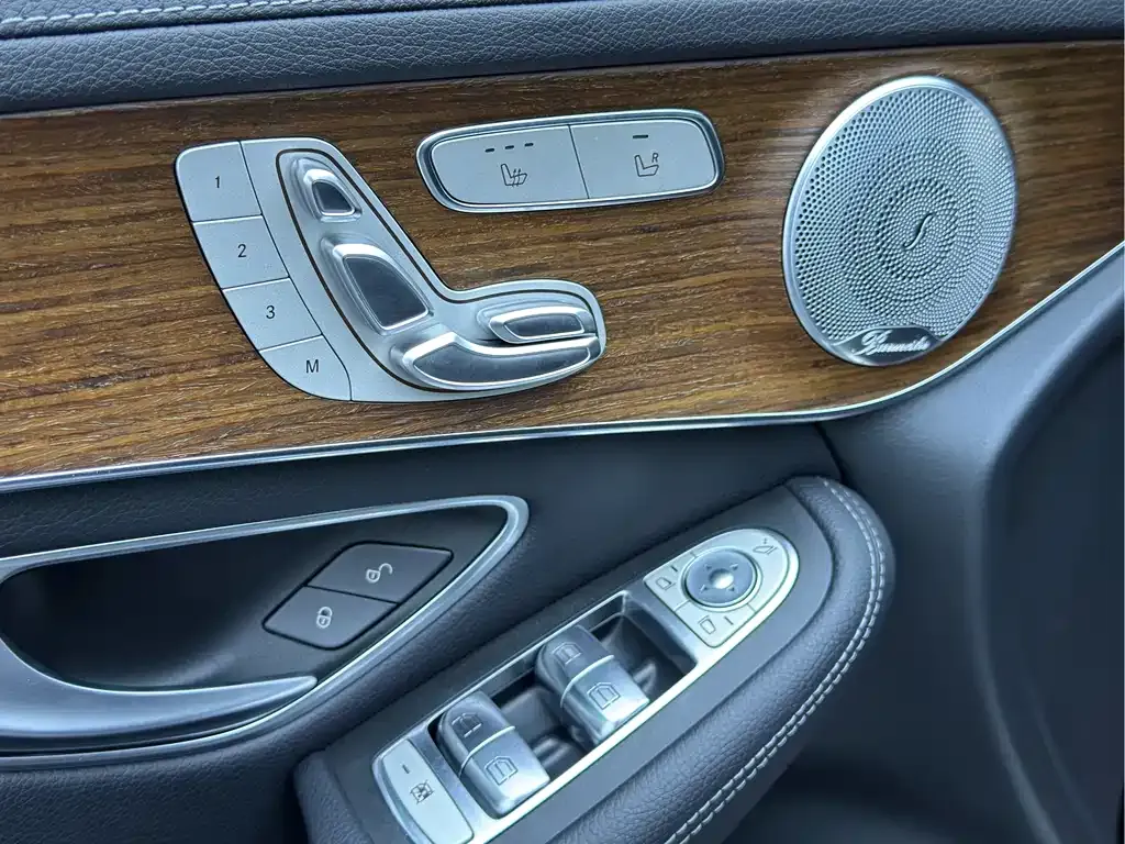 Mercedes-Benz GLC — фото 10