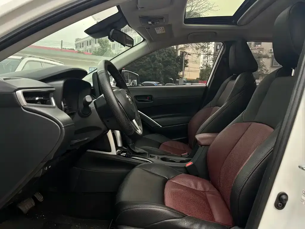 Toyota Frontlander 2023 из CN, фото 9