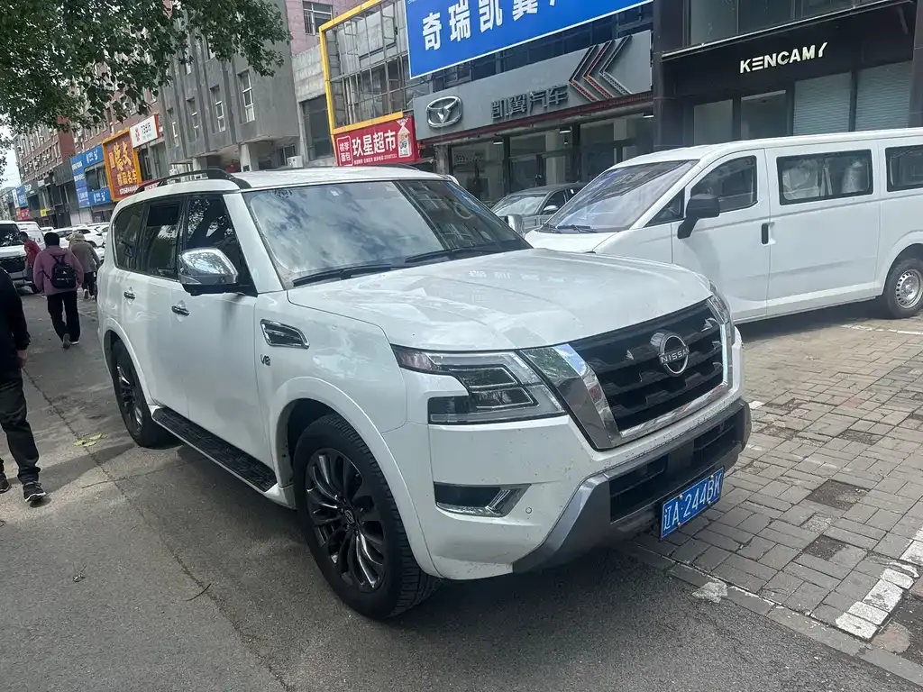 Nissan Patrol 2022 из CN, фото 7