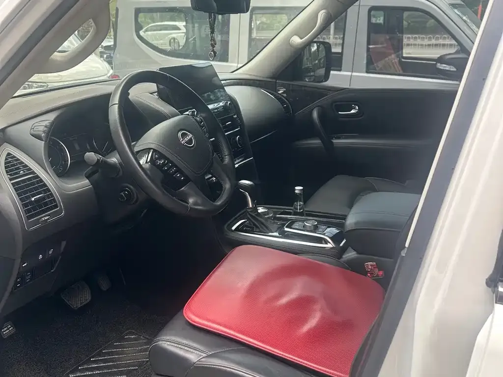 Nissan Patrol 2022 из CN, фото 4
