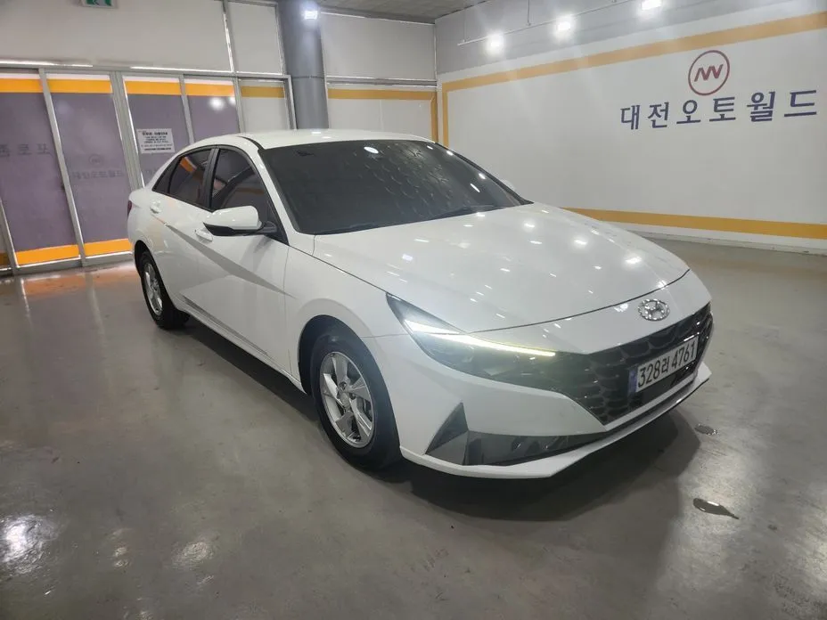 Hyundai AVANTE — фото 1