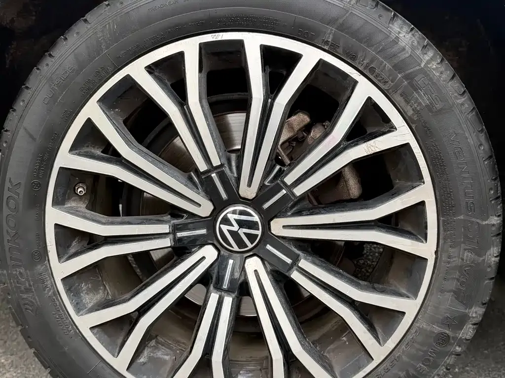 Volkswagen Phideon 2021 из CN, фото 2