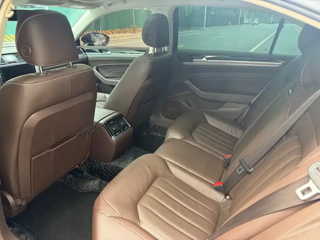 Volkswagen Phideon 2021 из CN, фото 7