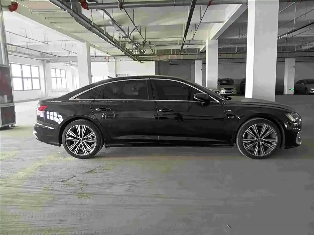 Audi A6L — фото 6
