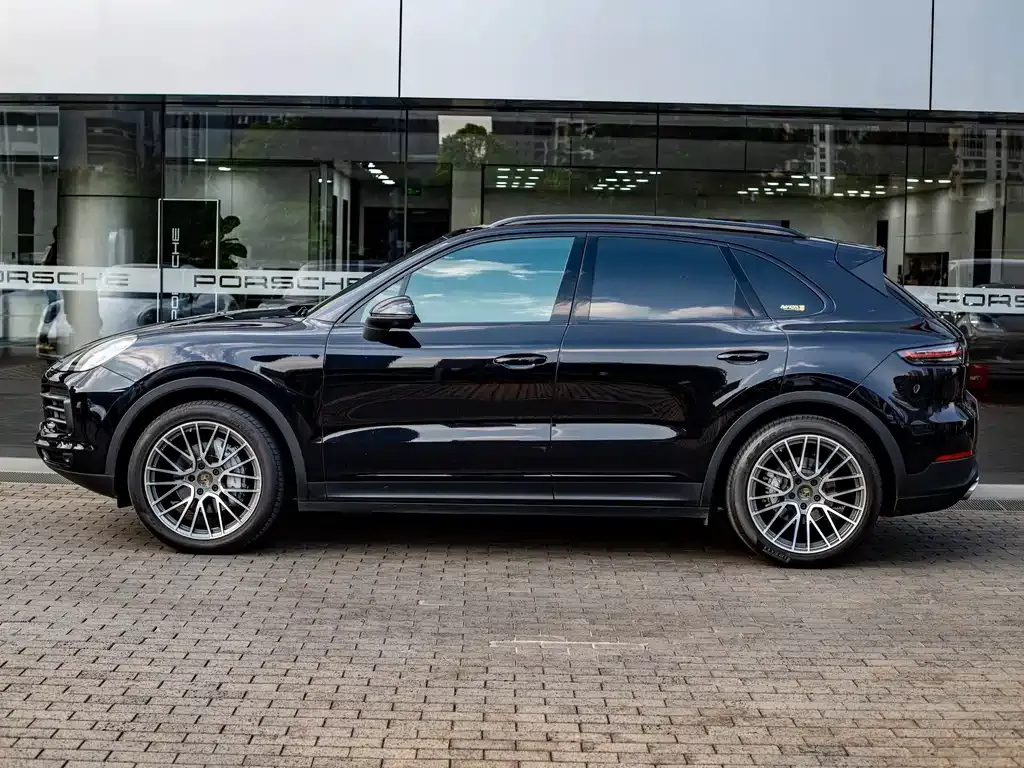 Porsche Cayenne — фото 6