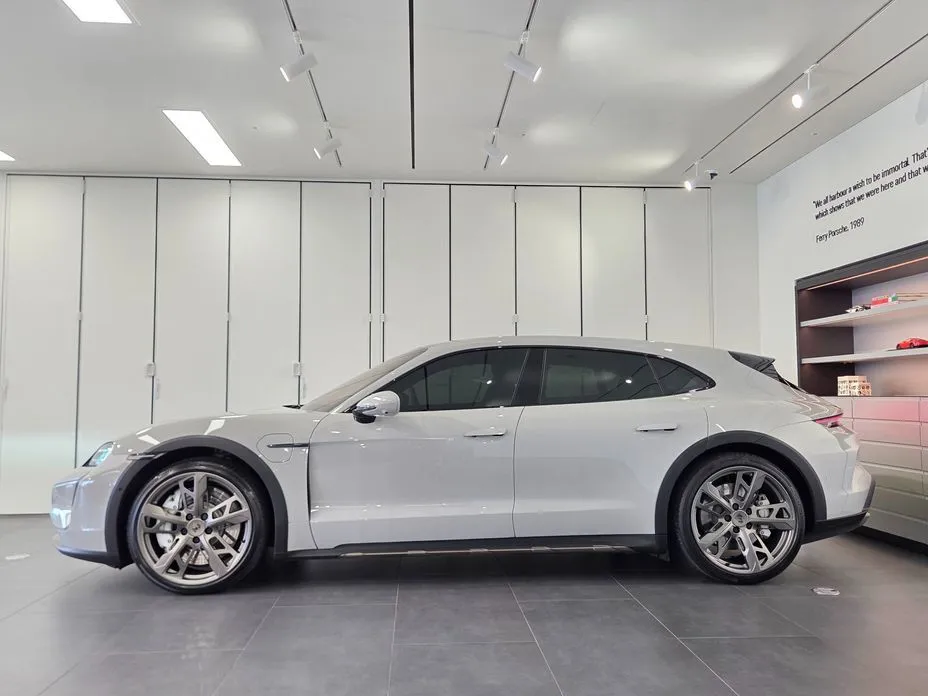 Porsche Taycan 2025 из KR, фото 6
