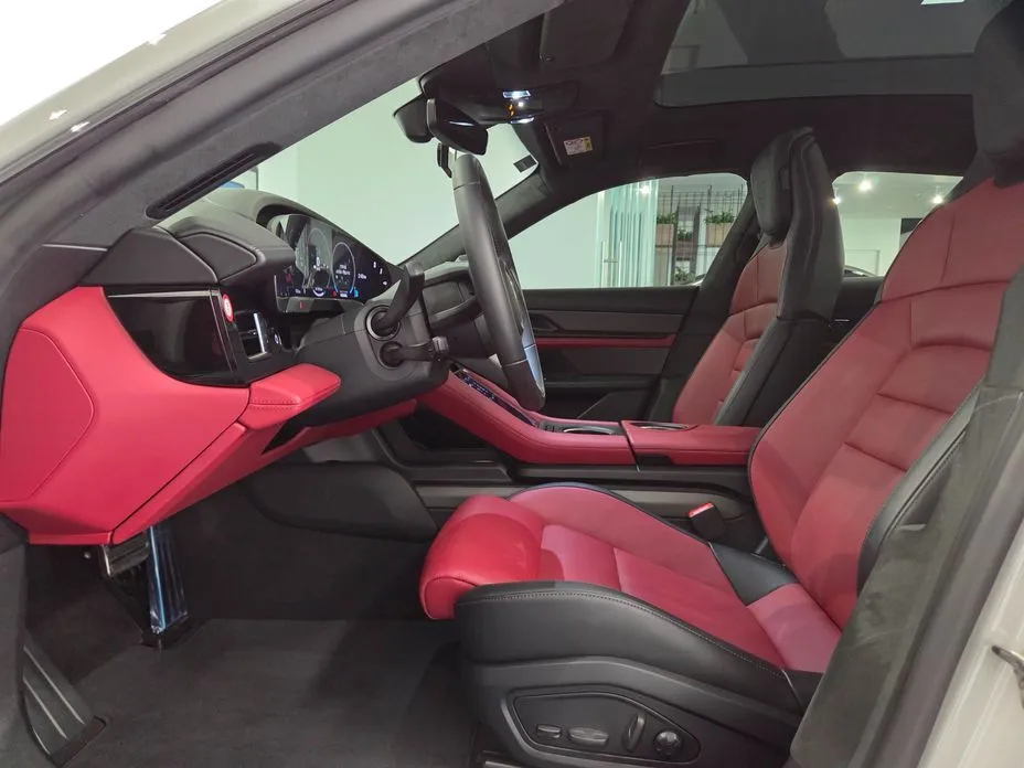 Porsche Taycan 2025 из KR, фото 7