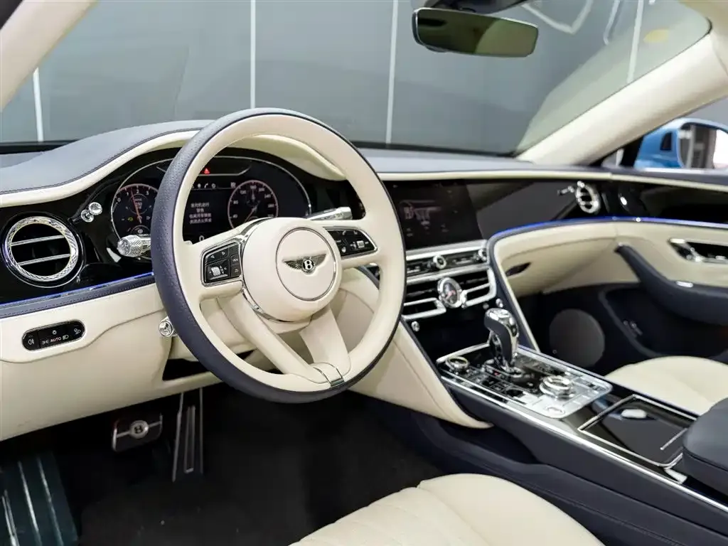 Bentley Flying Spur PHEV 2023 из CN, фото 5