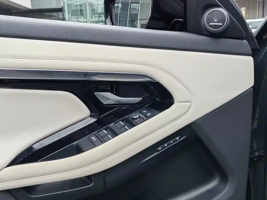 Land Rover Evoque — фото 5