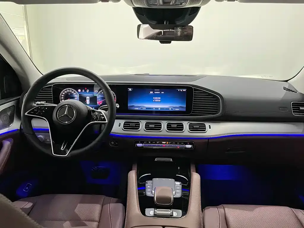 Mercedes-Benz GLS — фото 3