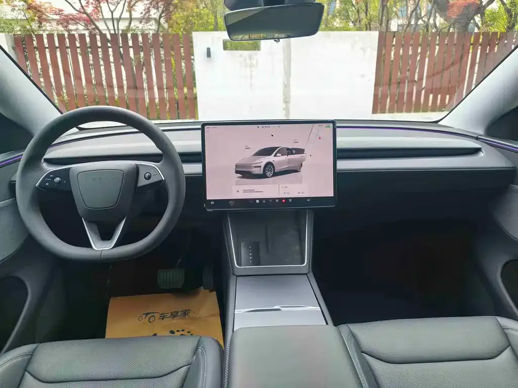 Tesla Model Y — фото 3
