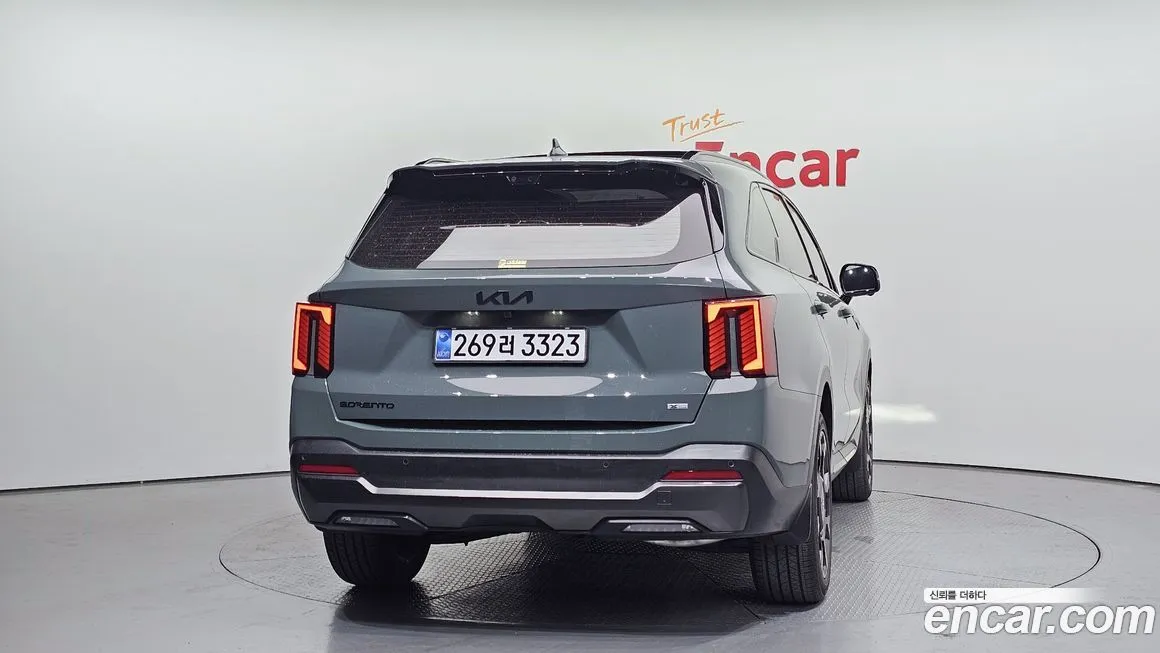 Kia Sorento — фото 9