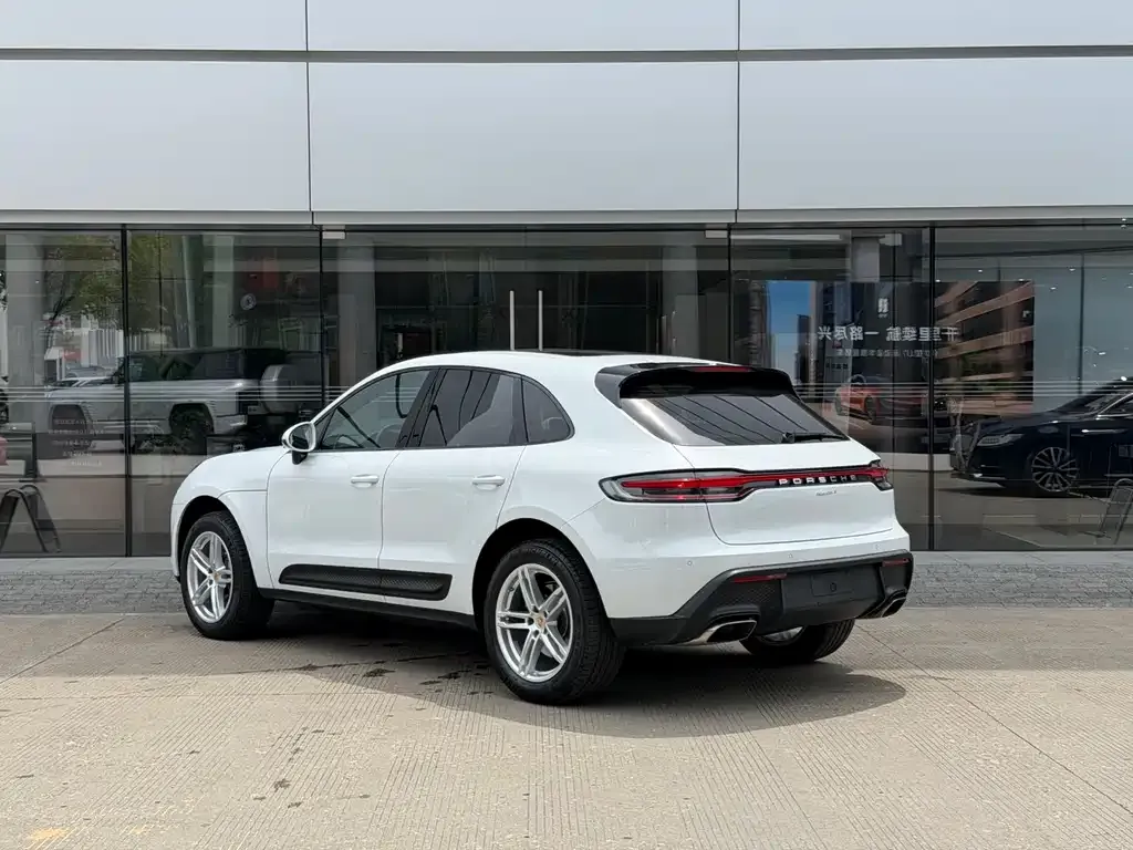 Porsche Macan — фото 10