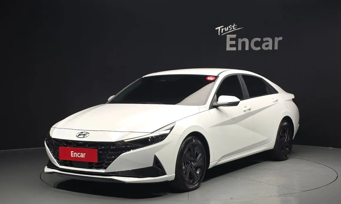 Hyundai AVANTE — фото 1