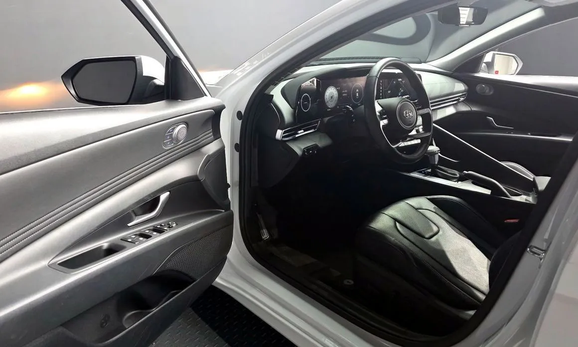 Hyundai AVANTE — фото 2