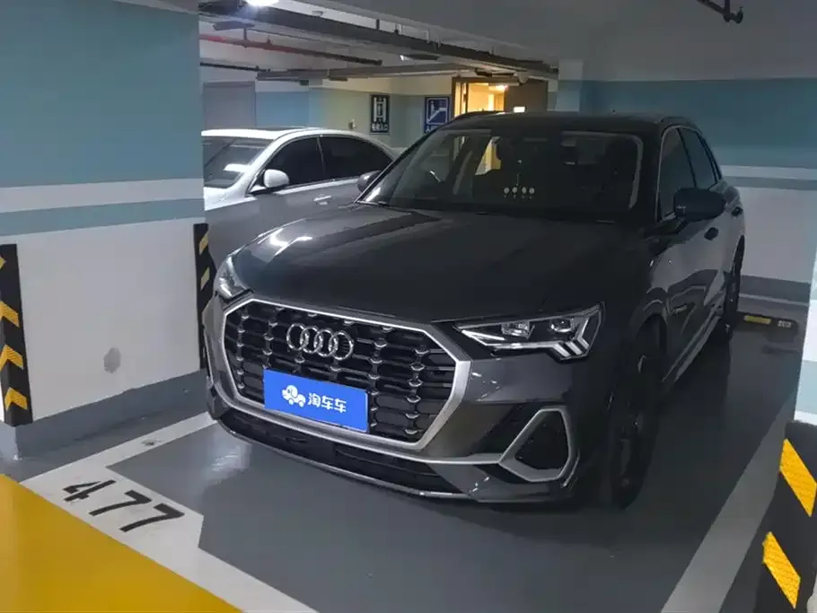 Audi Q3 — фото 1