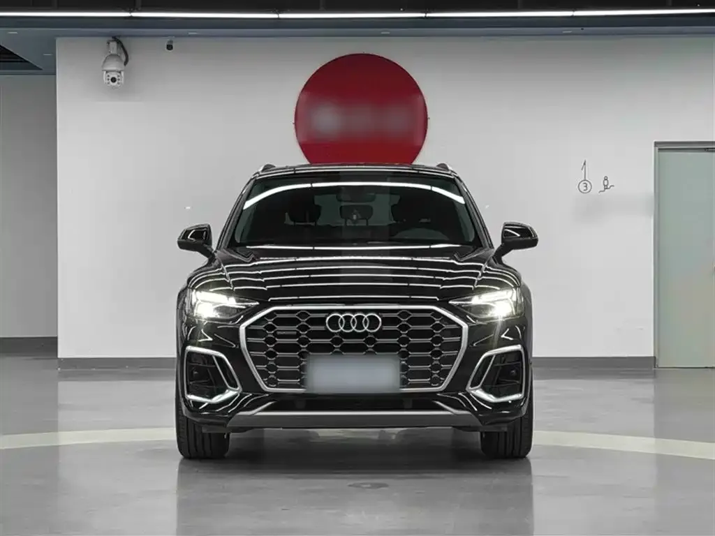 Audi Q5L — фото 9