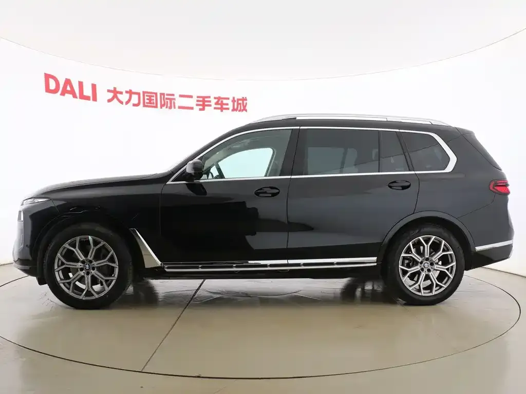 BMW X7 — фото 2