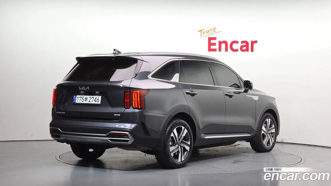Kia Sorento — фото 5