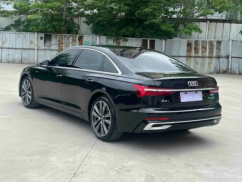 Audi A6L — фото 6