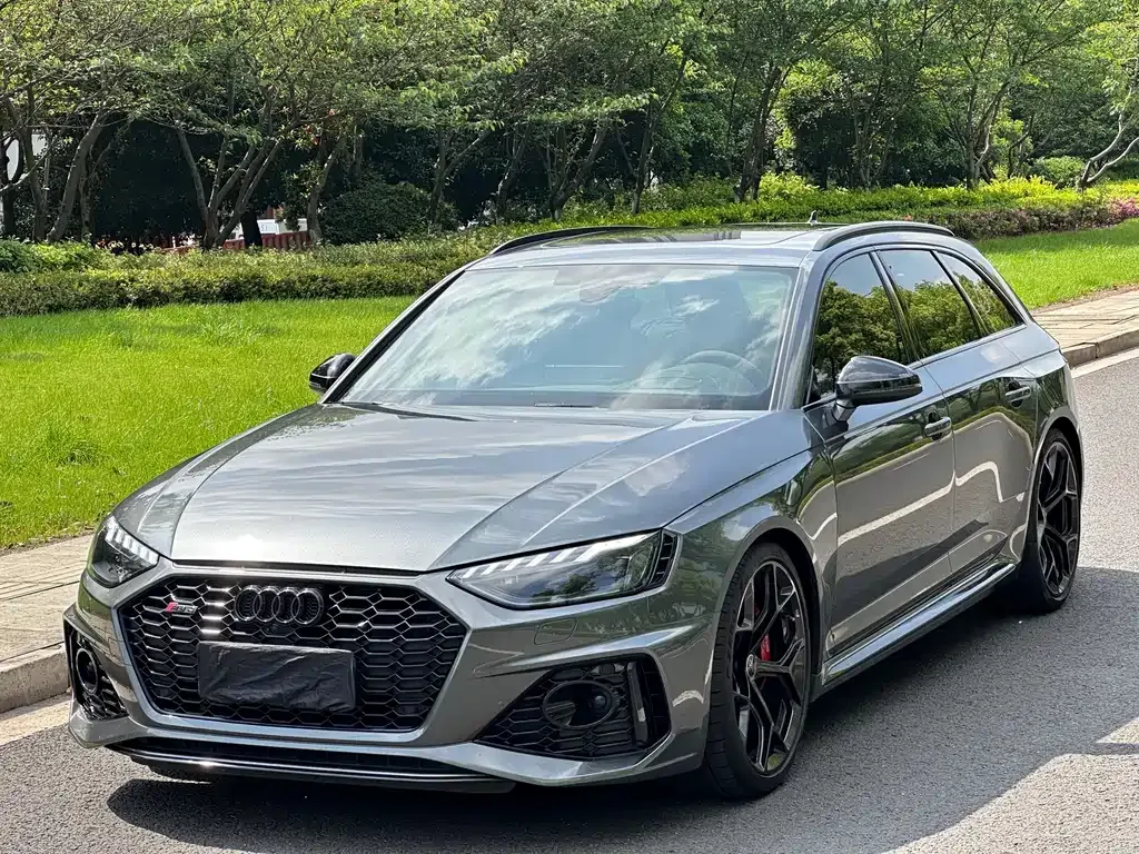 Audi RS 4