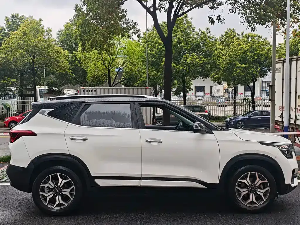 Kia KX3 2022 из CN, фото 4