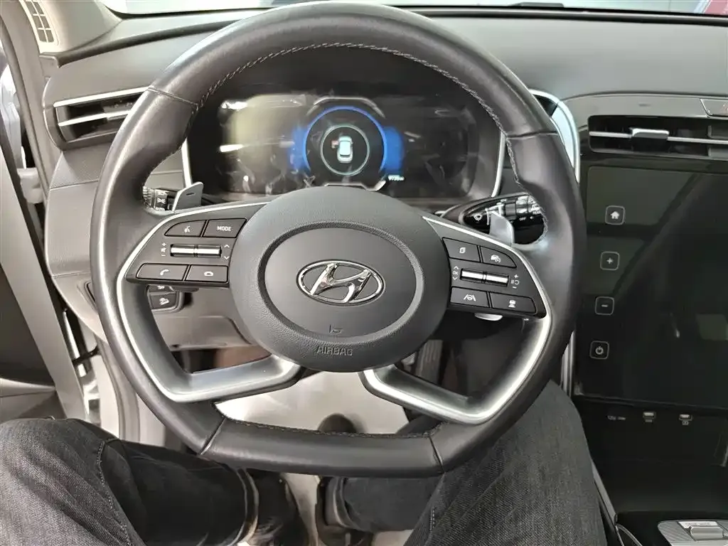 Hyundai Tucson — фото 8