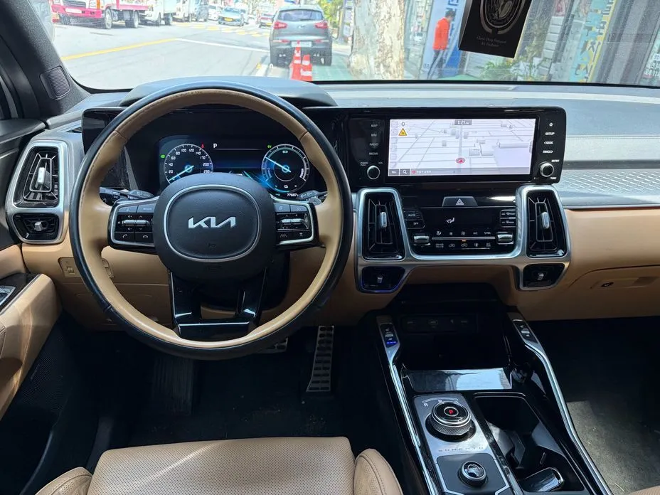Kia Sorento — фото 10