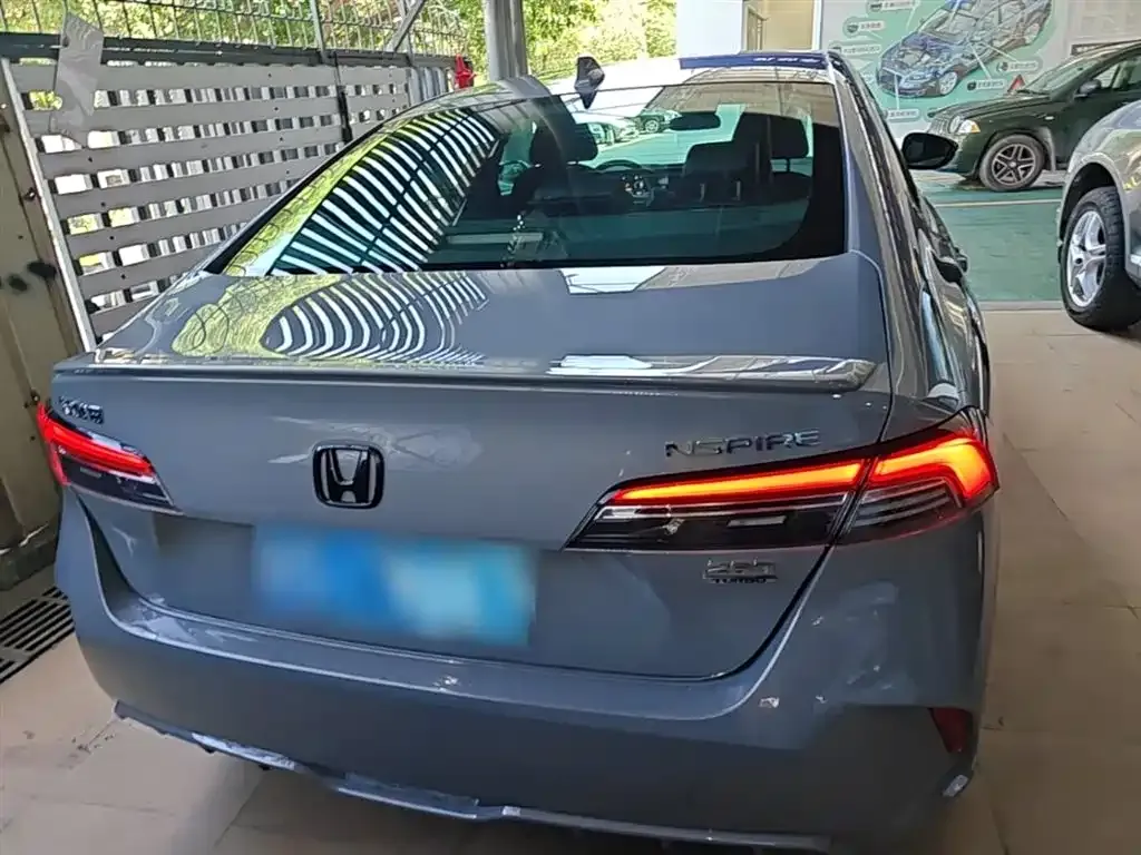 Honda Inspire — фото 4