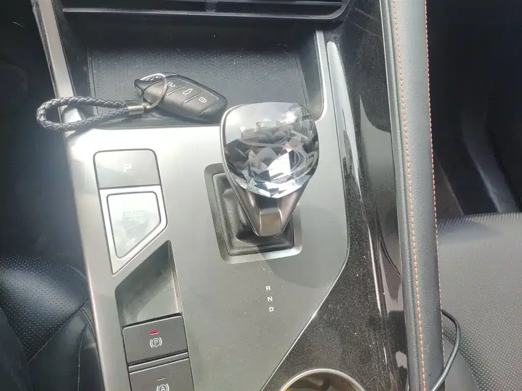 Roewe RX5 New Energy 2025 из CN, фото 7