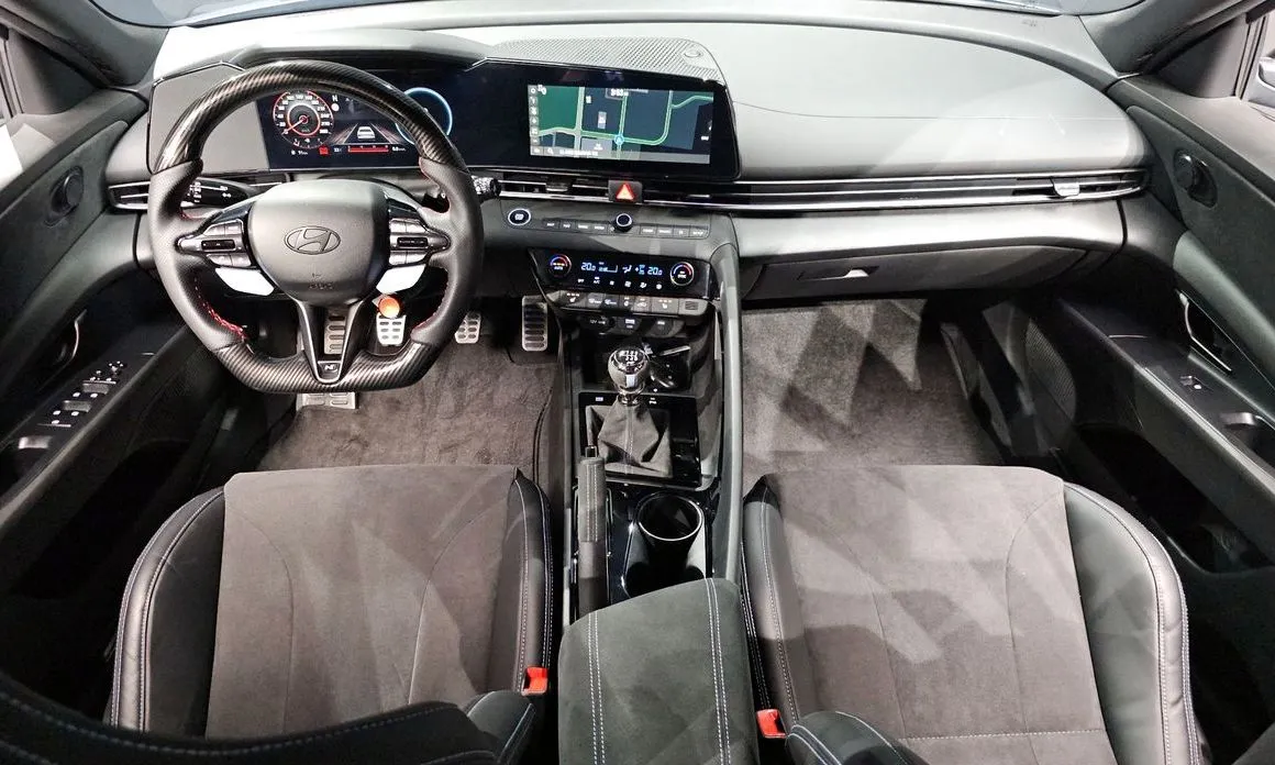 Hyundai AVANTE — фото 9
