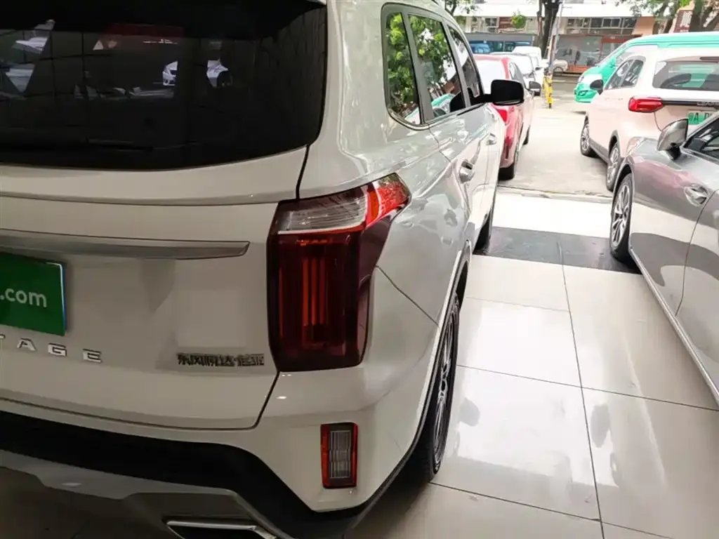 Kia Sportage — фото 6